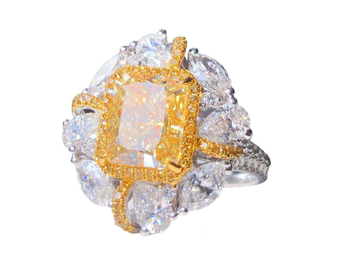 LIGHT-YELLOW DIAMOND ART DECO RING