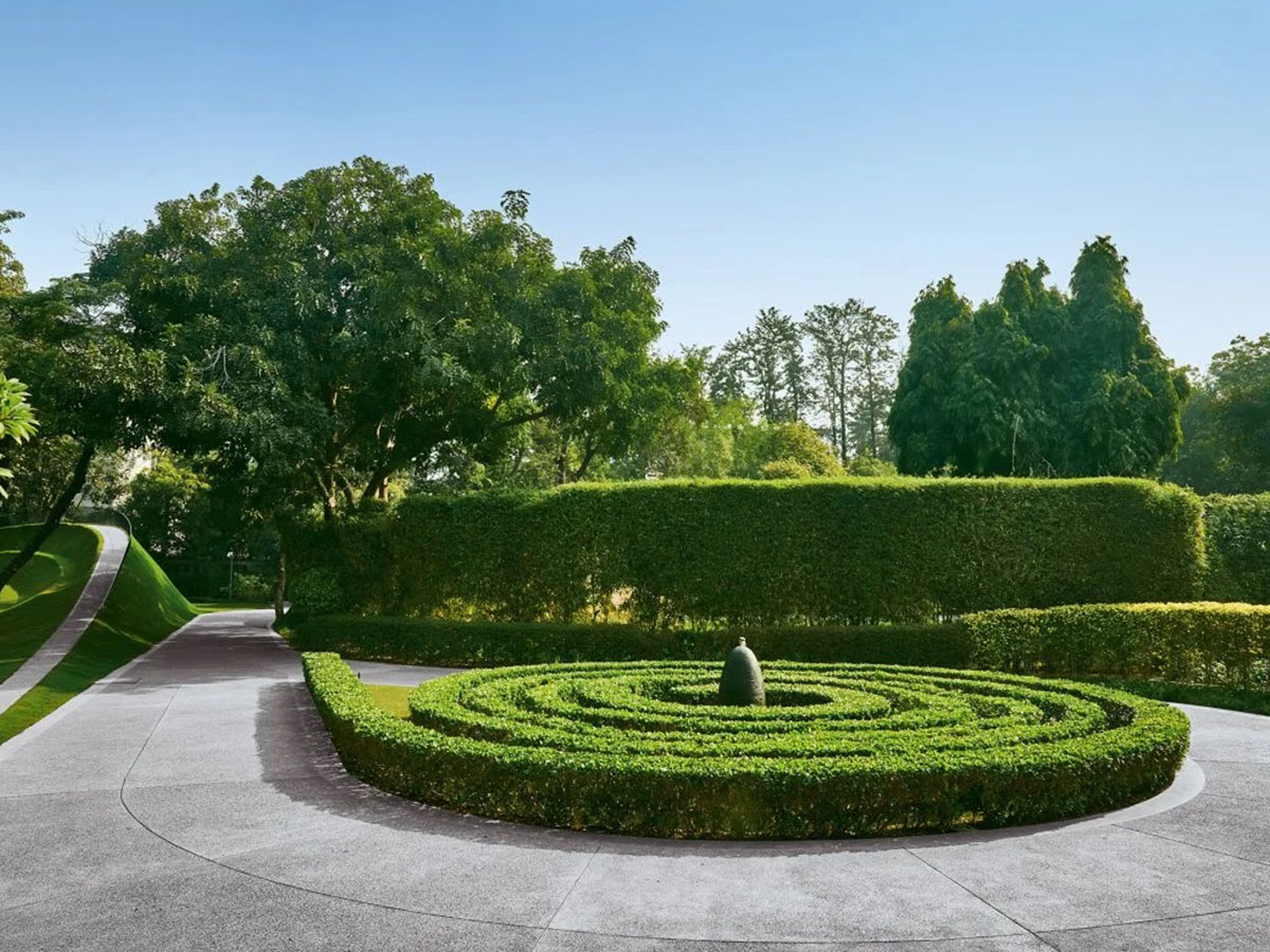 FUSE INDOOR AND OUTDOOR SPACES